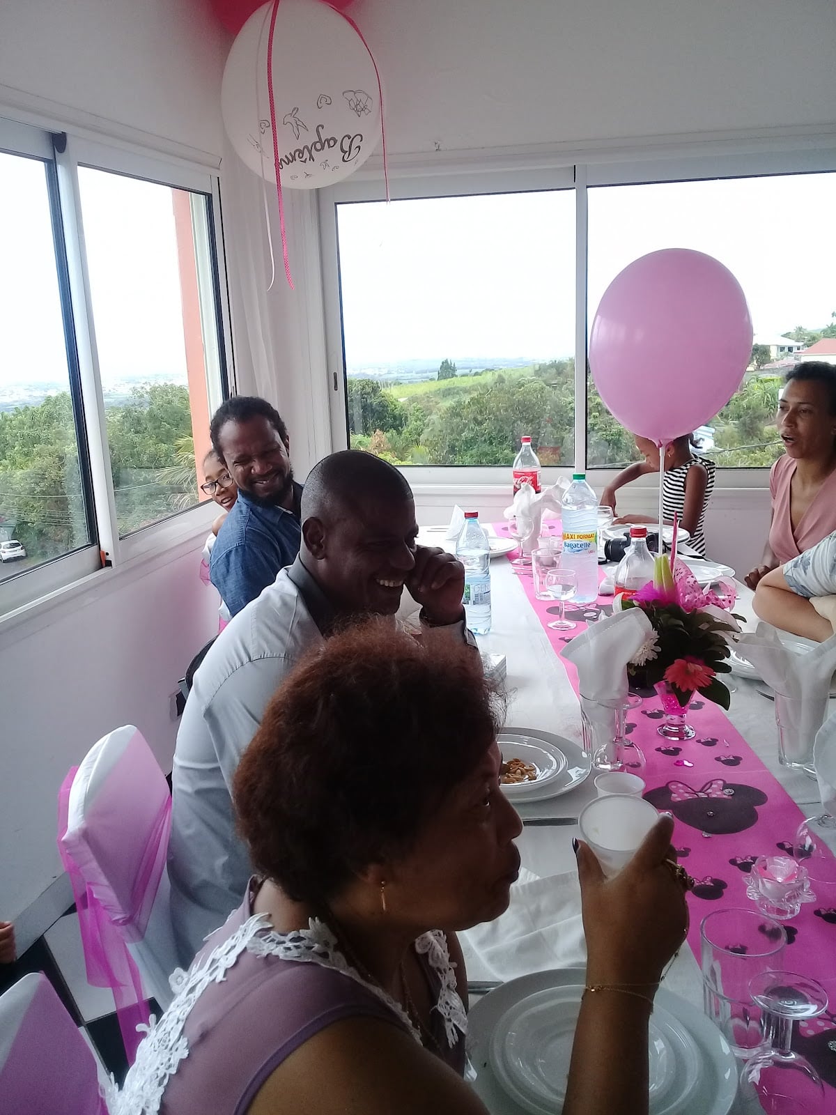 CHEZ CLAIN - 6
